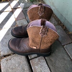 SOLD!! Justin Boots Gypsy Brown/Tan/Pink 9.5 in Round Toe Boots